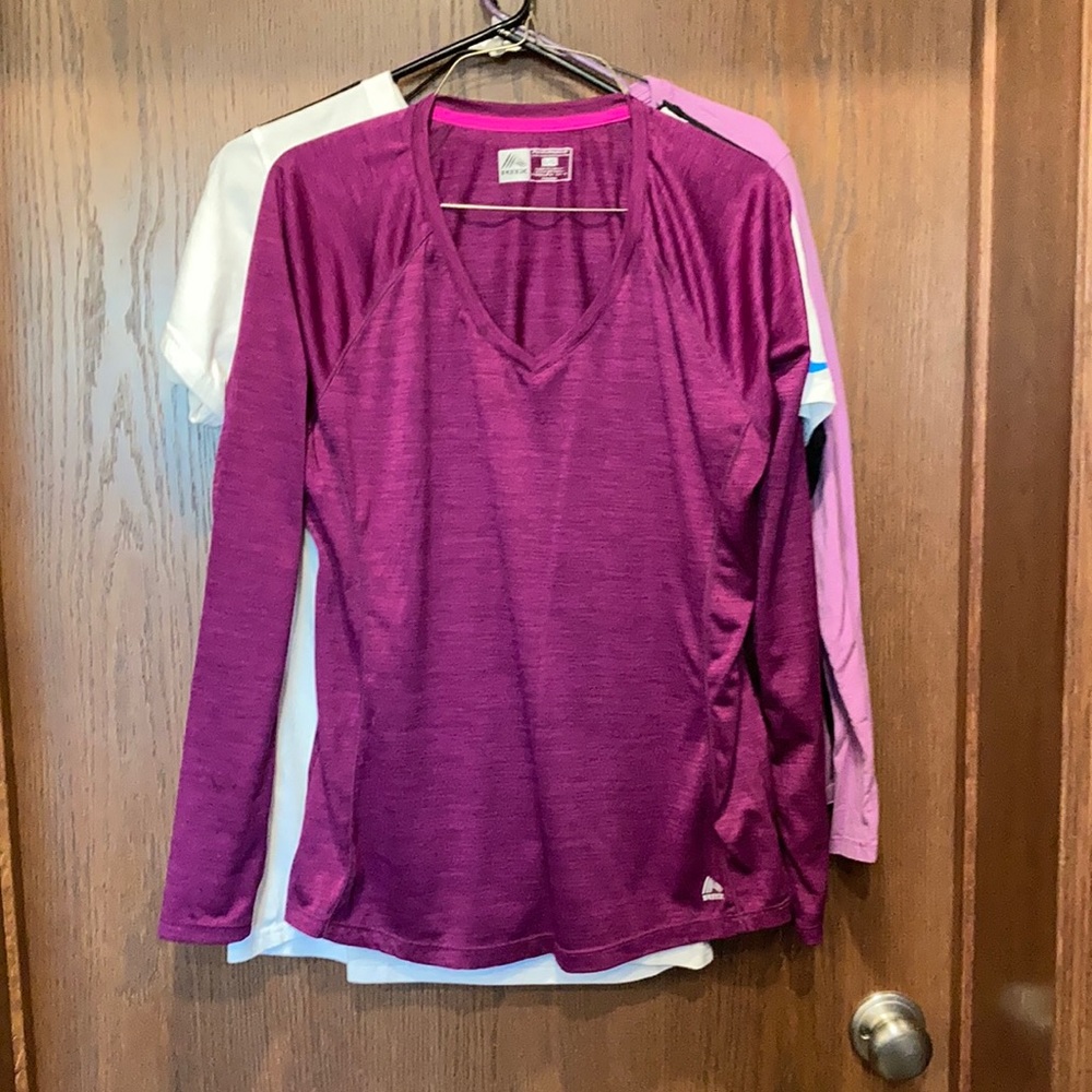 Athletic tops
